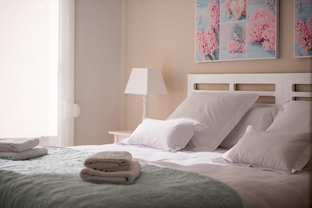 Apartamentos Marta Playa Аликанте Екстериор снимка